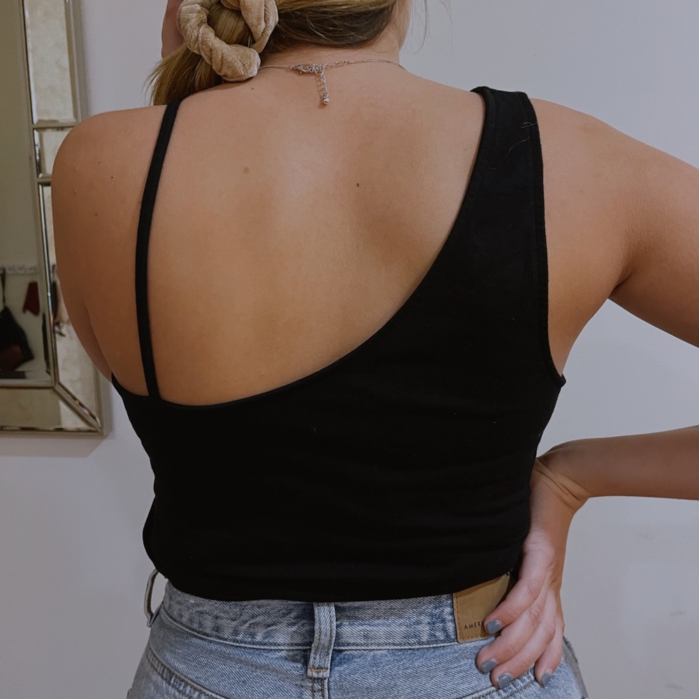 black top - Picture 2 of 3